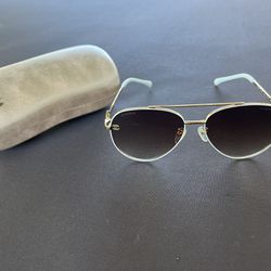Chanel Sunglasses Like new for Sale in Puyallup, WA - OfferUp