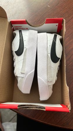 NIKE 5c BLAZER LOW ‘ 77