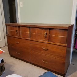 Mid Century MCM Dresser