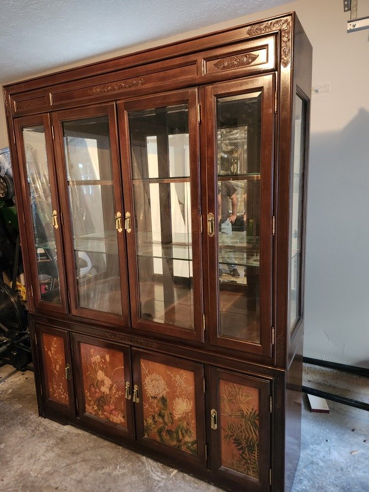 China Cabinet-Excellent Condition 