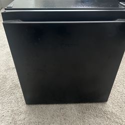 Mini Fridge/Freezer