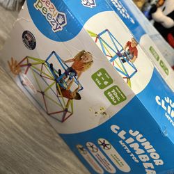 Eezy Peezy Junior Climber