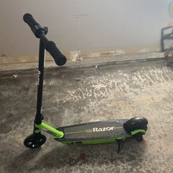 Razor E90 Black Label