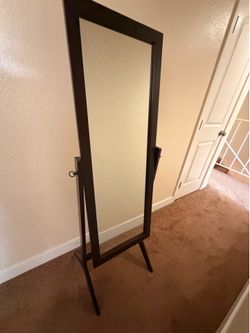 Room standing mirror