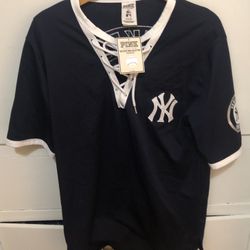 New York Yankees Womens Size XS Shirt 