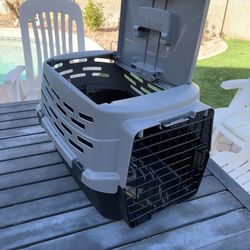 Small Dog Or Cat Crate New 