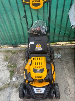 21 in. 196cc E-GOV Engine 3-in-1 Gas RWD Self-Propelled Lawn Mower with High Rear Wheels