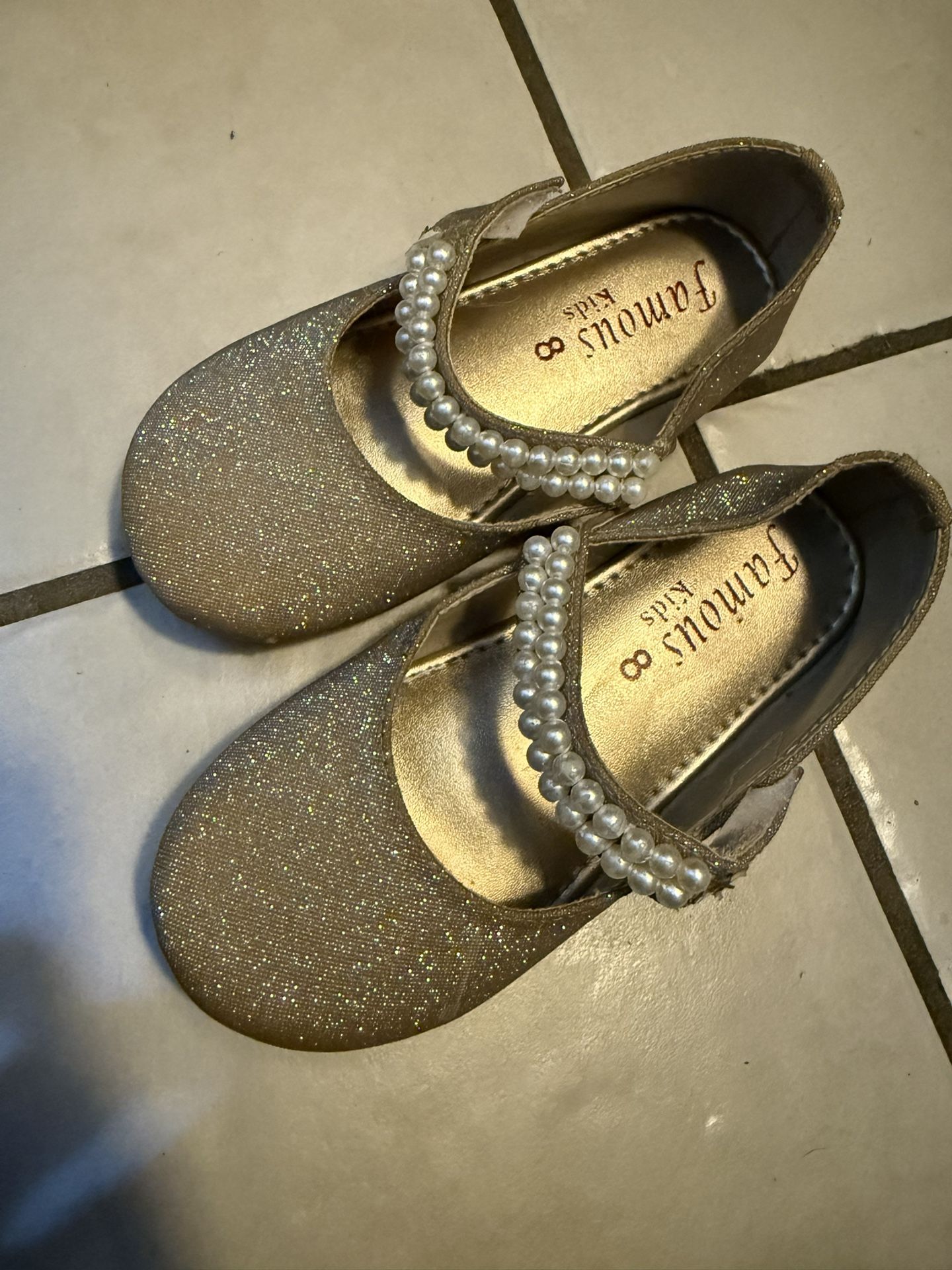 Famous Kids Gold Glitter Shoes - Size 8