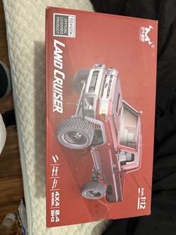 Toyota Land Cruiser RC car
