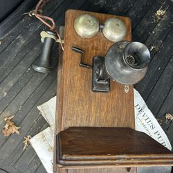 Antique phone Kellogg Oak 