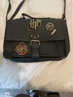BEAUTIFUL HARRY POTTER PURSE LIKE NEW