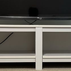 Entertainment/TV Stand
