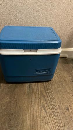 Rubbermaid Blue Hard Cooler 13x10x8