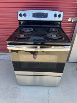 GE Electric Stove