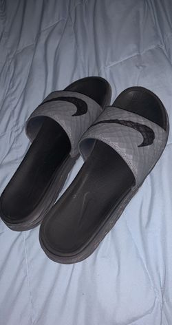 Nike slides grey and black