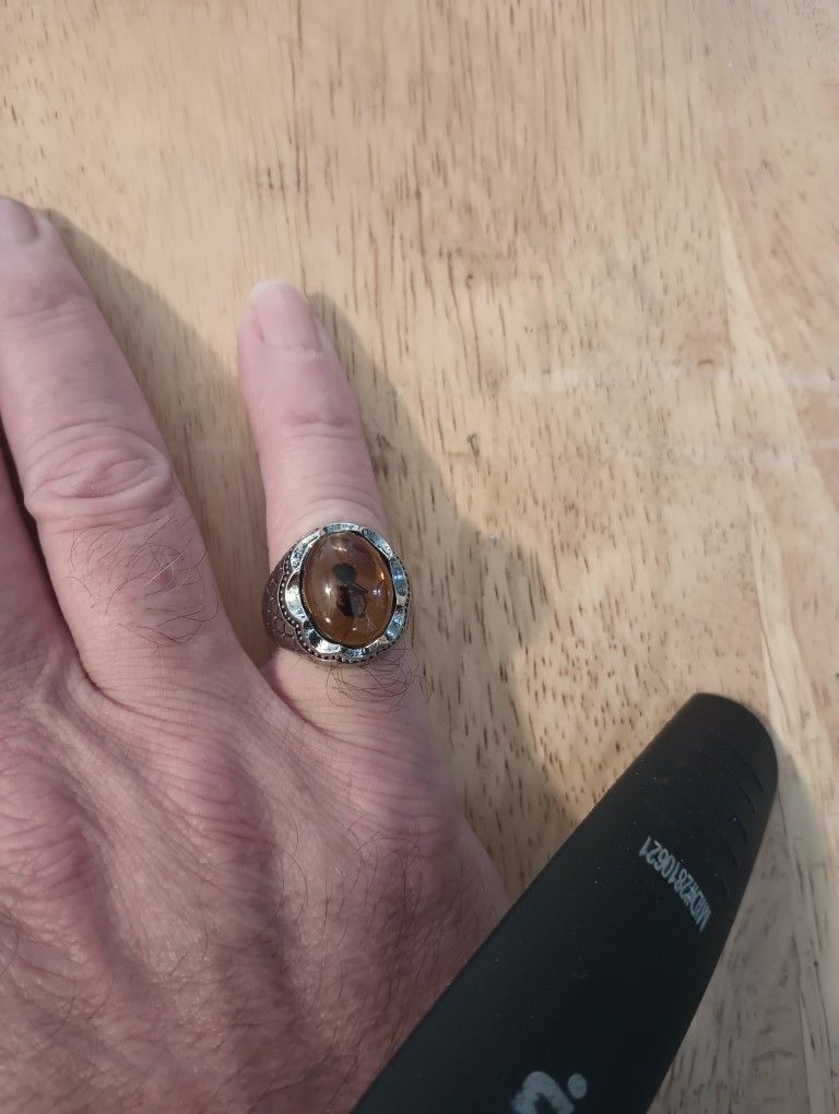 Simulated Amber Ring