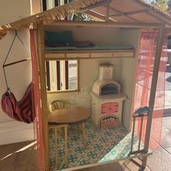 Leah’s Beach Hut American Girl 