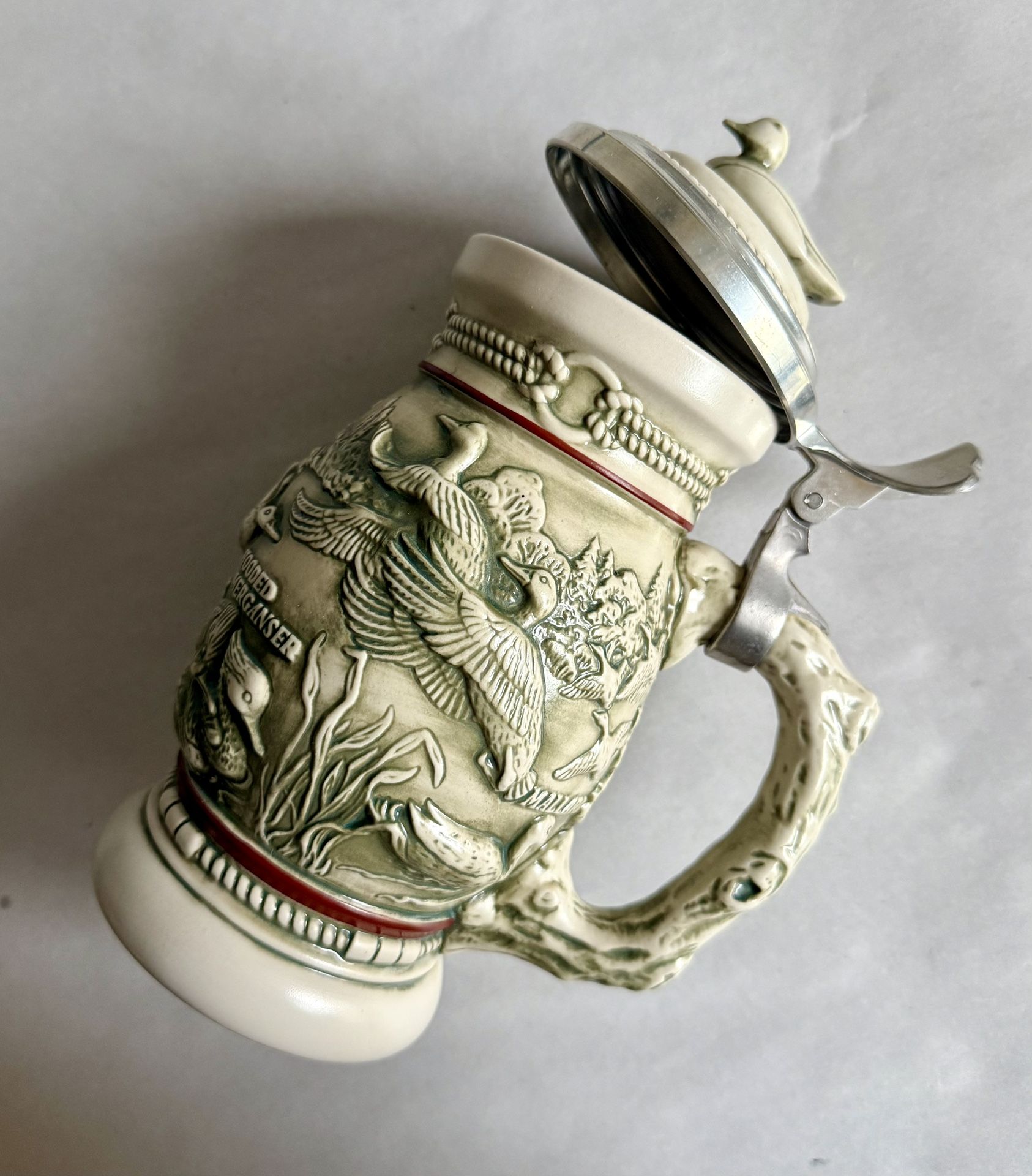 Vintage 30-oz Avon Ducks Of The American Wilderness Stein