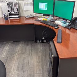 Free Desk