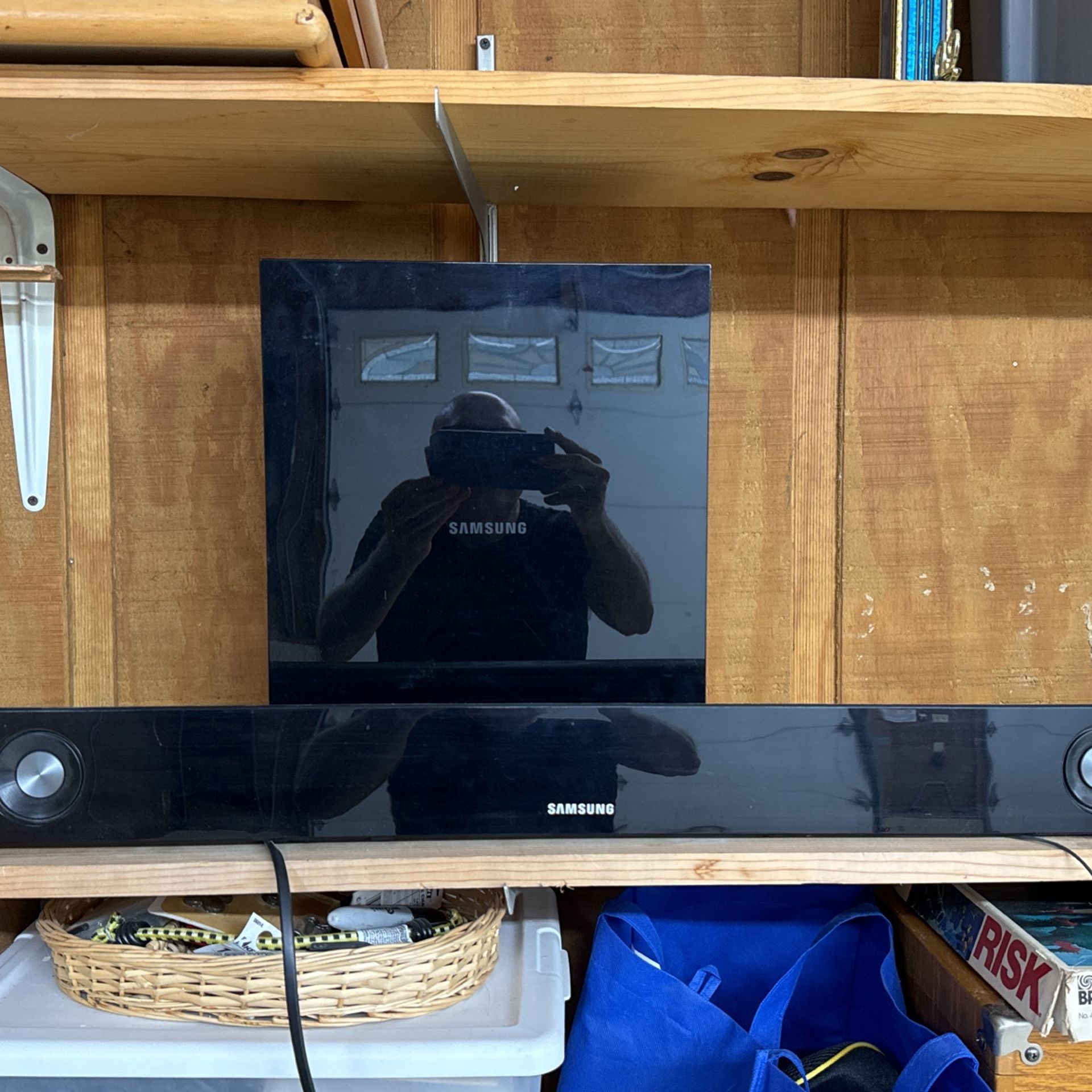 Samsung Wireless Sound Bar With Sub Woofer