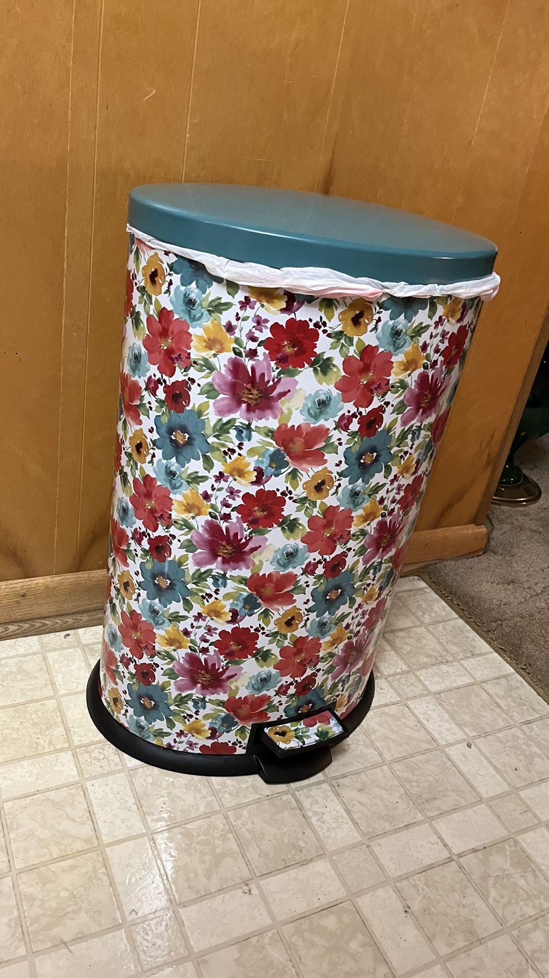 Pioneer Woman Trashcan