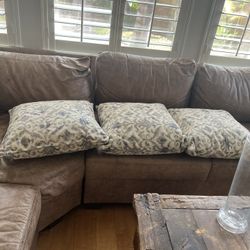 3 Throw Pillows Excellent Condition 