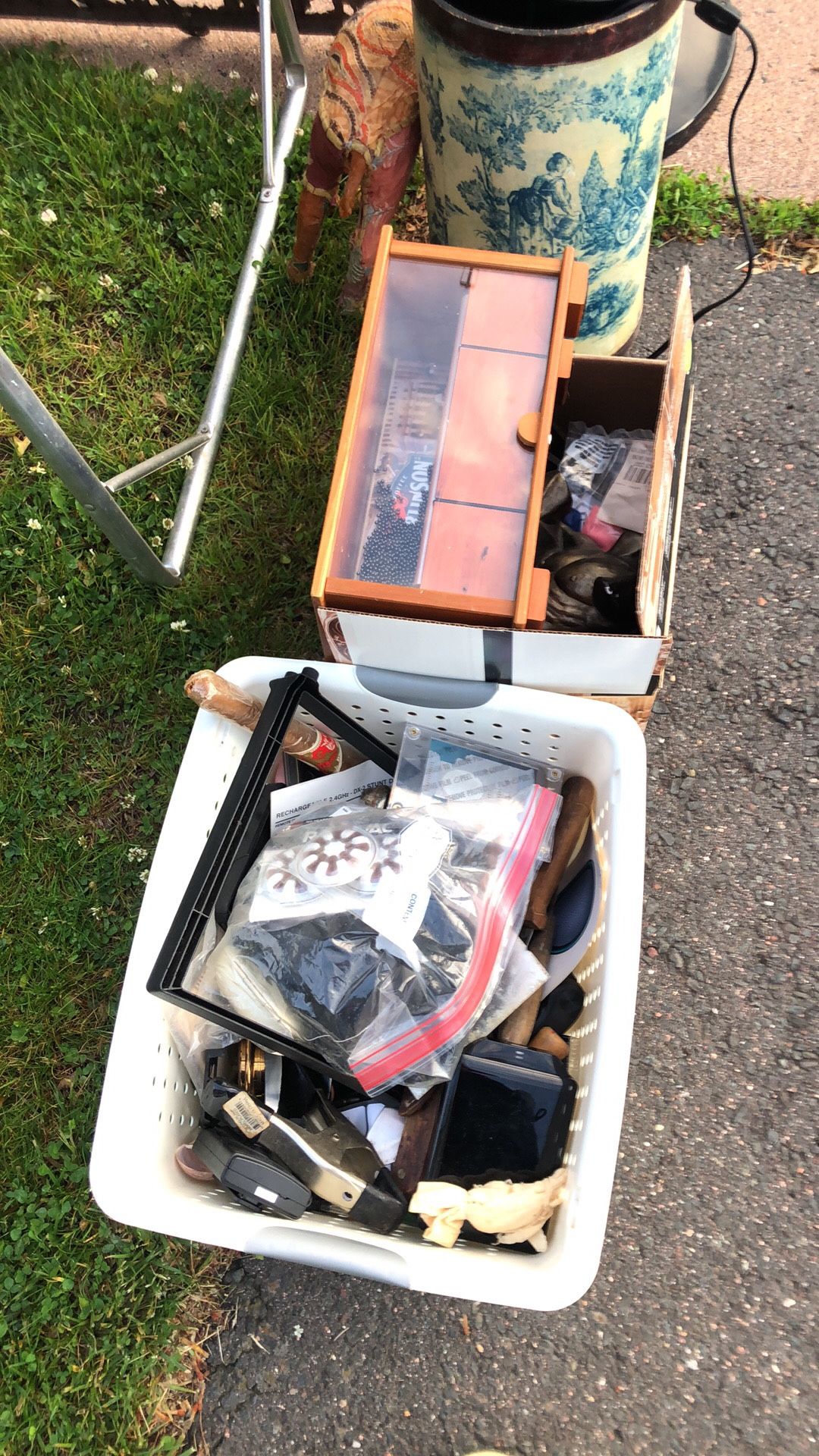 Tag Sale