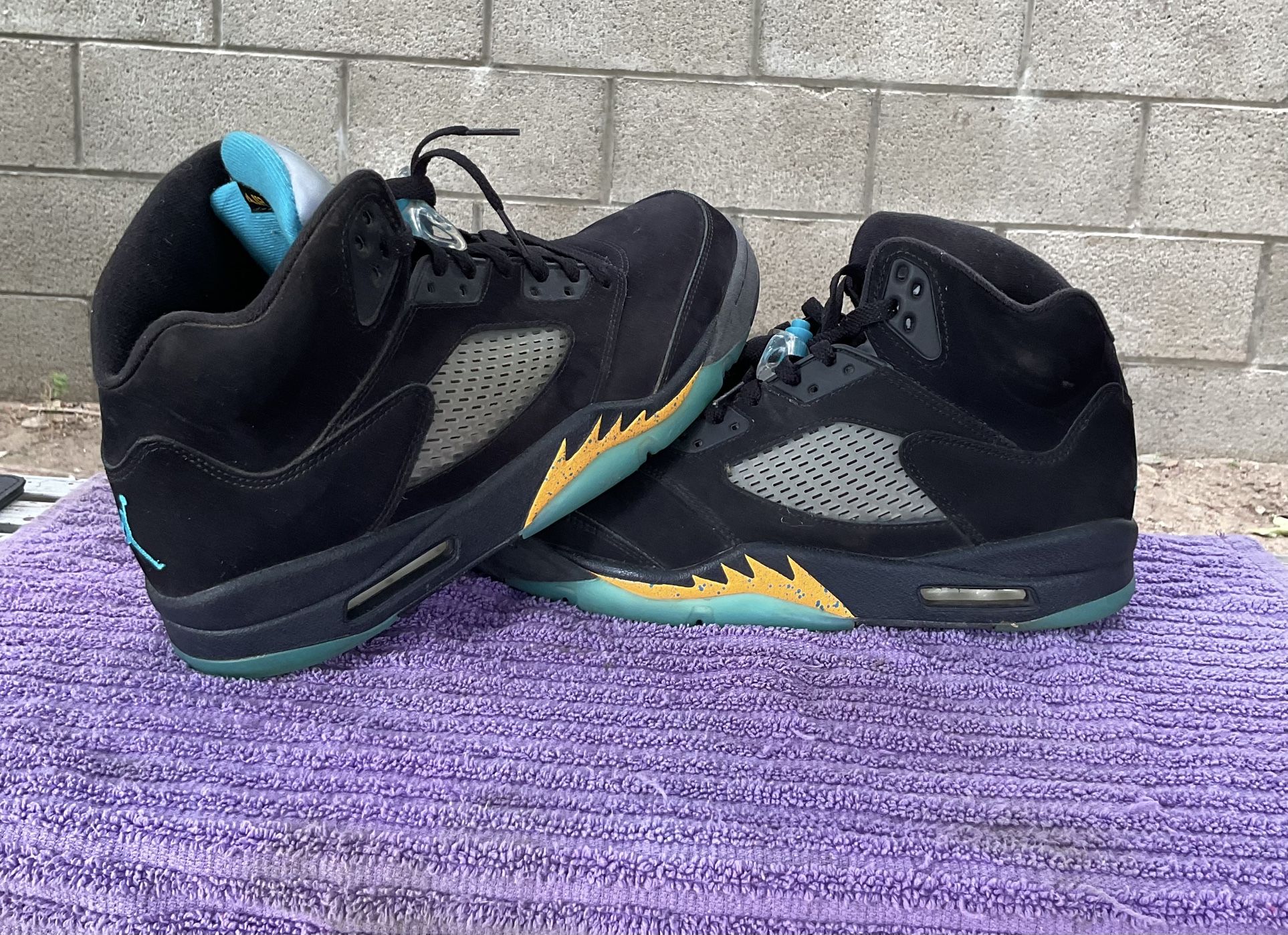 Jordan 5 Retro Aqua