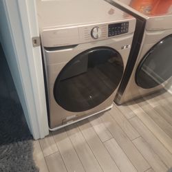 Newer SAMSUNG WASHER AND DRYER!!! I'M MOVING IN 10 DAYS,  NEED TO SELL AT A HUGE DISCOUNT!!!