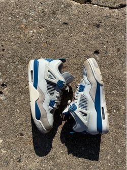 JORDAN 4 MILITARY BLUE SZ 9.5 NO BOX