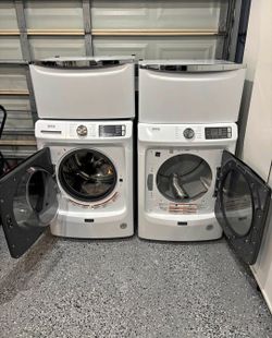 Maytag washer & dryer set with pedestals