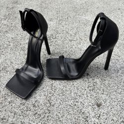 Square Toe Heels - Pretty Little Thing Size 8