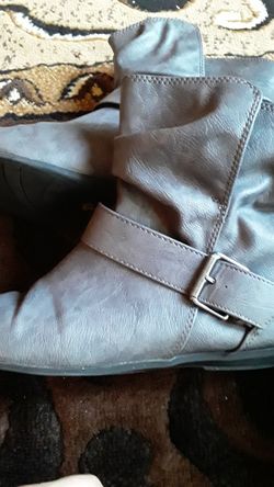Gorgeous boot size 10 great car