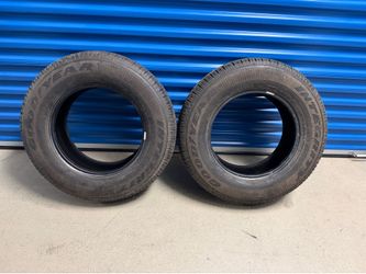 Pair of 16" tires with amazing thread Exact size 235/70R16