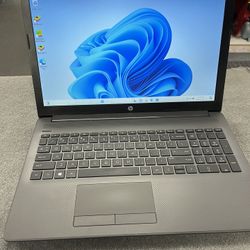 Hp Laptop (842725-1)