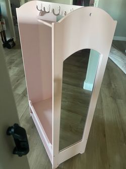 Kids clothing rack