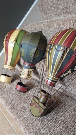 Unique hot air balloon metal wall art