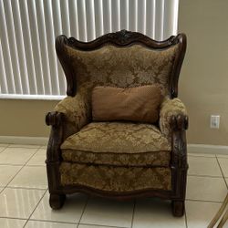 Kevin Charlie Chair