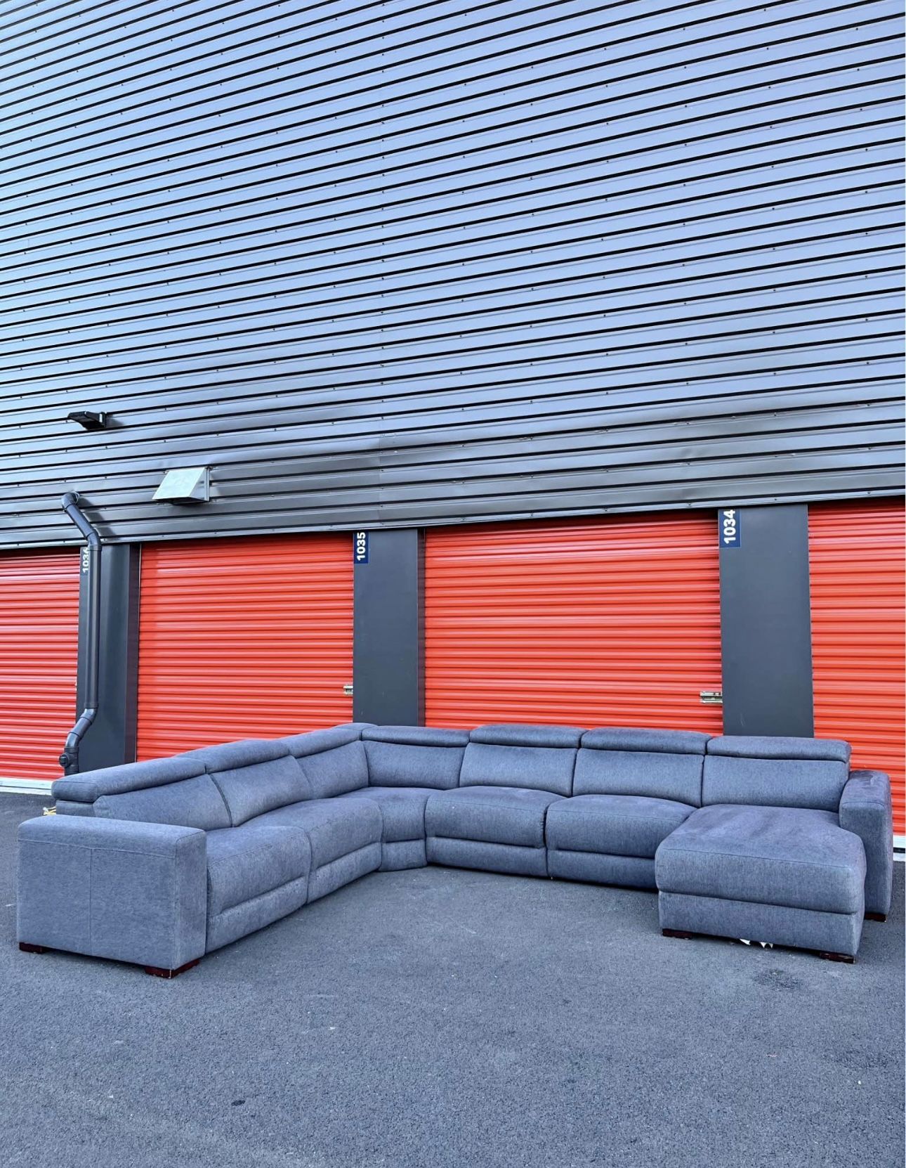 Macys Power Reclining Sectional Couch❗️