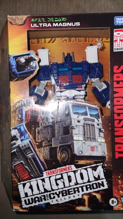 Transformers WFC Kingdom Leader Class Ultra Magnus 