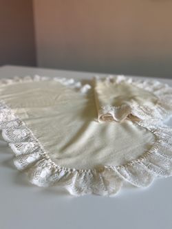 Vintage Cream Oval Dresser Mats with Lace Trim - Set of 4