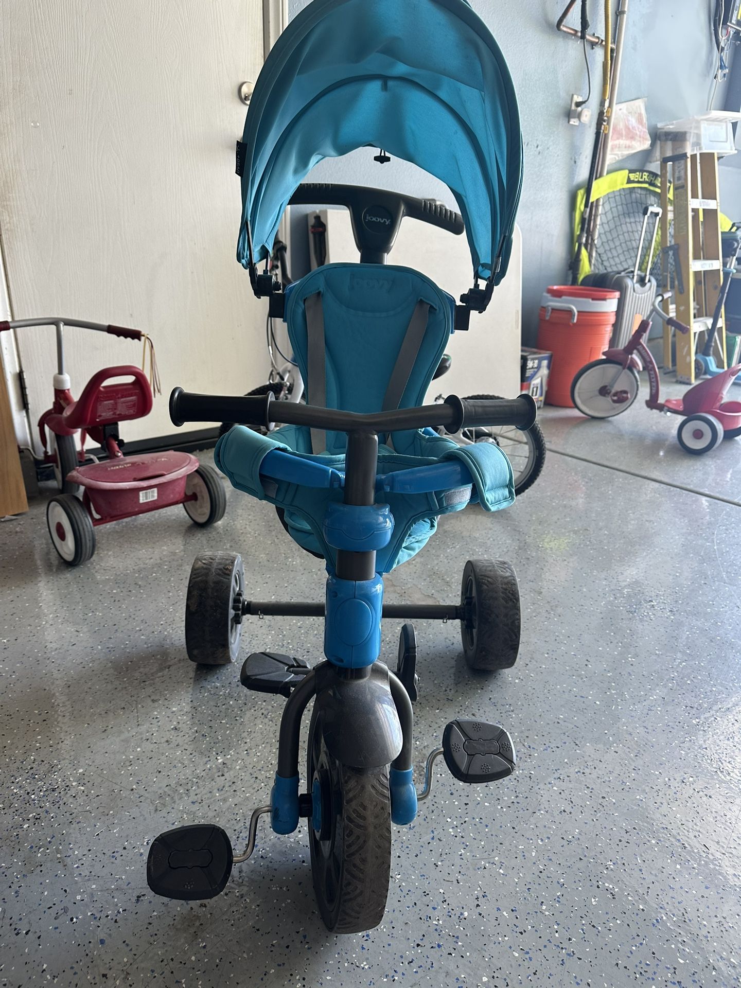 Joovy Tricycoo 4.1 Kids Tricycle with 4-Stages