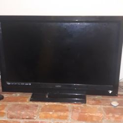 VIZIO TV Parts Only. 37"
