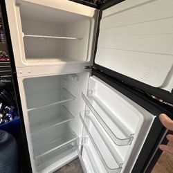 Refrigerator Works Great 7.2 Cubic Feet