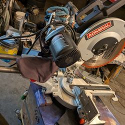 Sliding Miter Saw