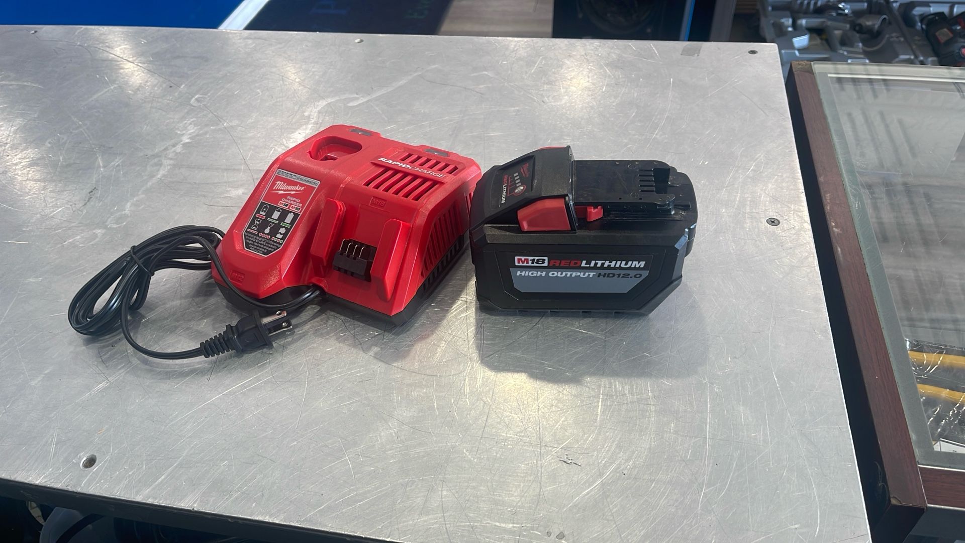 Batt & Rapid Charger $280 