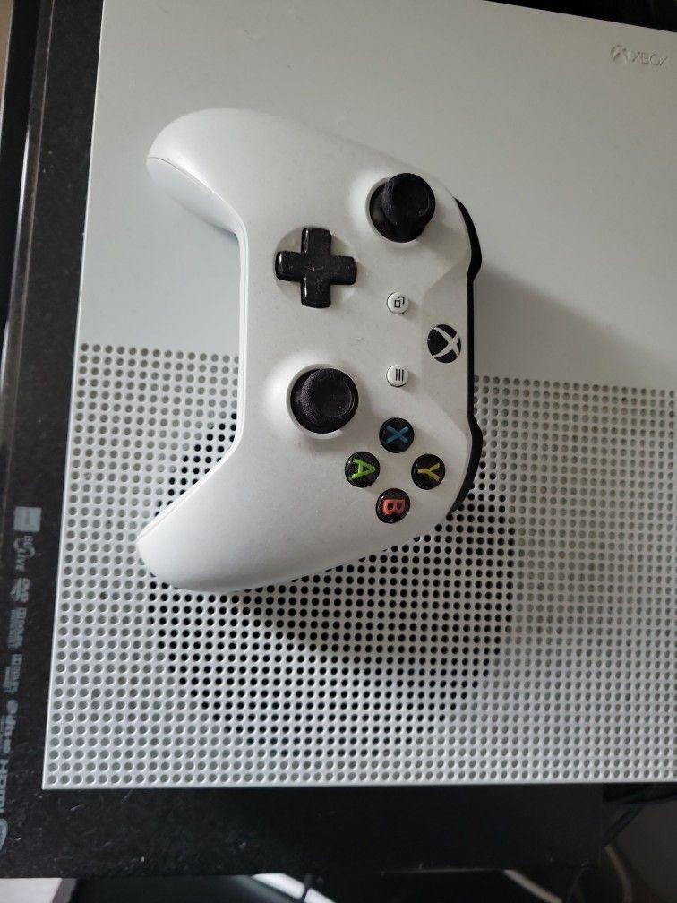 X BOX ONE S WHITE PLUS 4 GAMES ๐ฅ