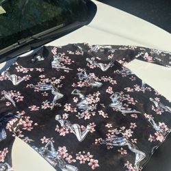 Dior hoodie (THROW OFFERS)