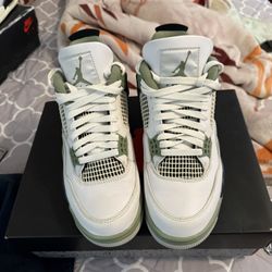Jordan 4 Seafoam Size 8.5 