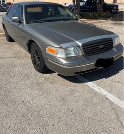 2001 Ford Crown Victoria